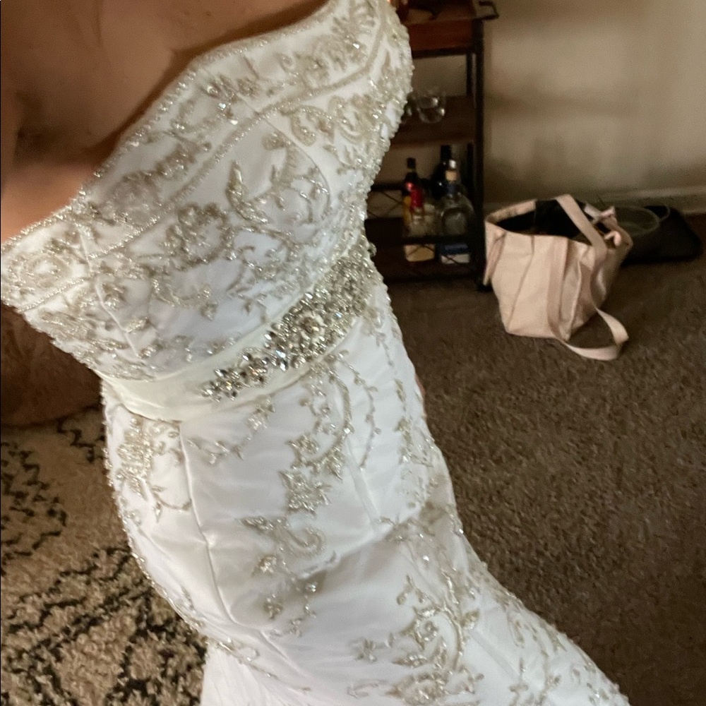 Gorgeous wedding dress